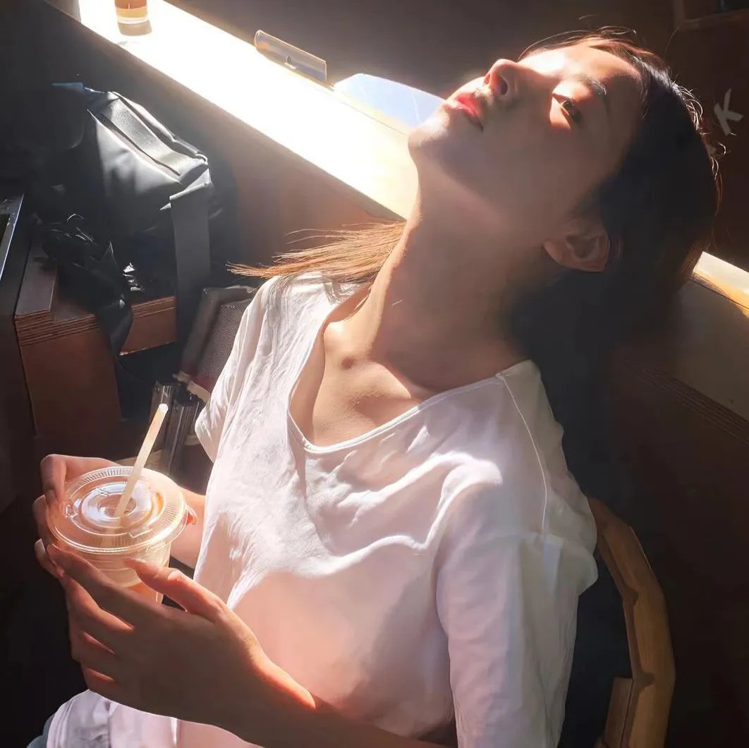 然后,她找到了我